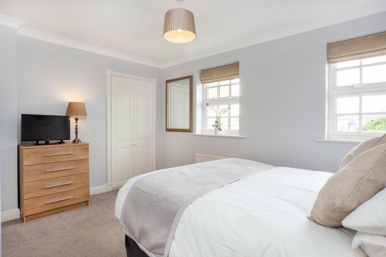 Thomas, Off Leeman Road, Sleeps 9 Villa York Exterior photo